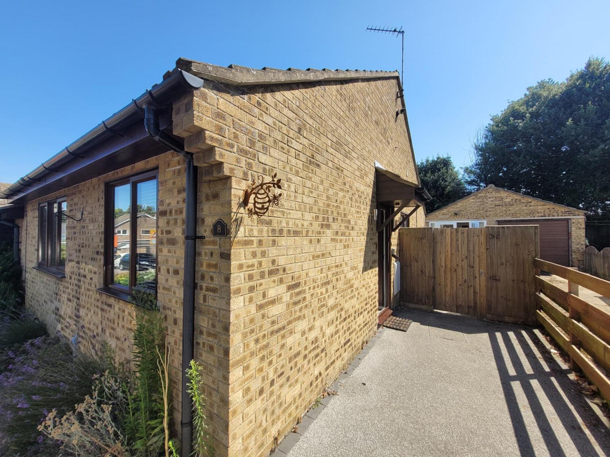 Bumblebee Bungalow - With Separate Office And Gaming Space By Catchpole Stays Κόλτσεστερ Εξωτερικό φωτογραφία