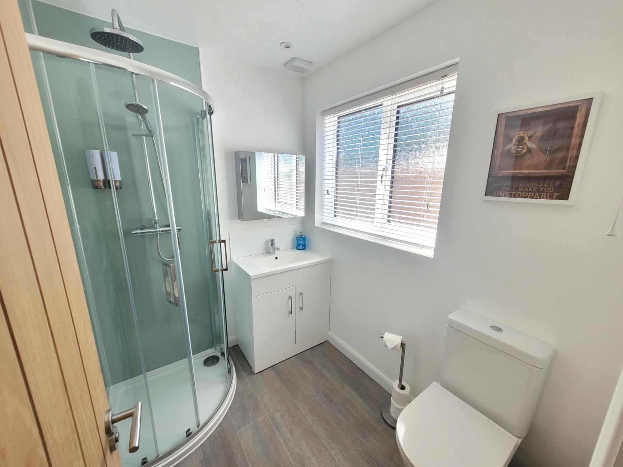 Bumblebee Bungalow - With Separate Office And Gaming Space By Catchpole Stays Κόλτσεστερ Εξωτερικό φωτογραφία