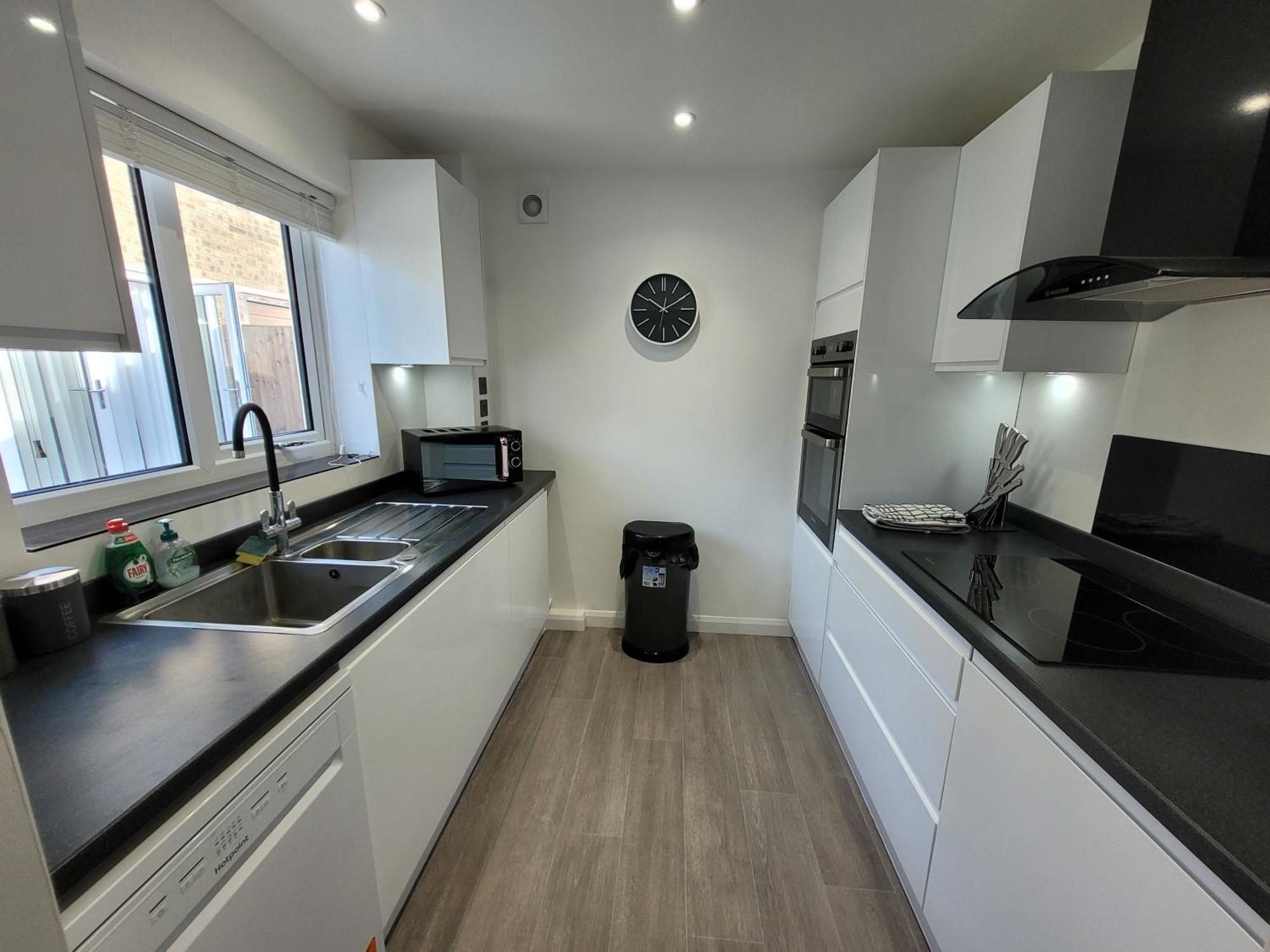 Bumblebee Bungalow - With Separate Office And Gaming Space By Catchpole Stays Κόλτσεστερ Εξωτερικό φωτογραφία